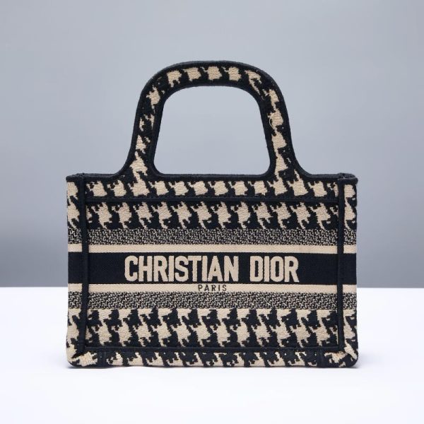 Luxury Handbags Christian Dior 267 on Sale