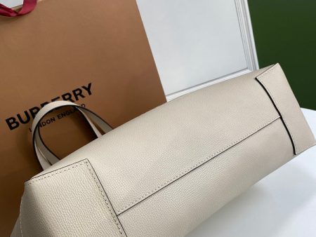 HBC - Burberry Bag - 565 on Sale